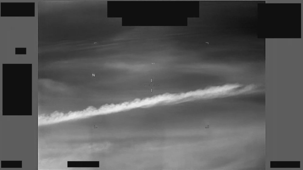 Still frame from the video DOW-UAP-PR075, "09JUN2021 [Platform] observed UAP in the ECS"